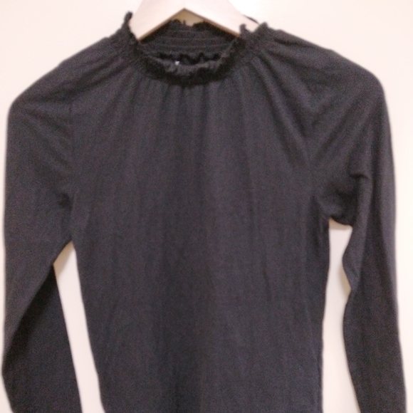 💕2 FOR $40-Grey State Black Ruffle Colar, Light Sheer Thin Long Sleeve Blouse💕 - Picture 2 of 4